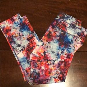 Athleta splatter paint Capri leggings